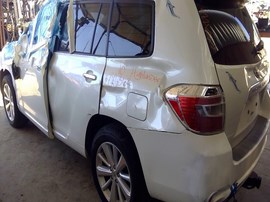 2010 TOYOTA HIGHLANDER, WHITE, LIMITED MODEL, 3.3L, AT, AWD. Z26362